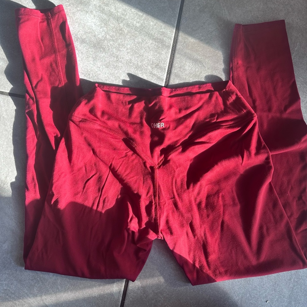 ONER ACTIVE Soft Motion Ruby Red Leggings